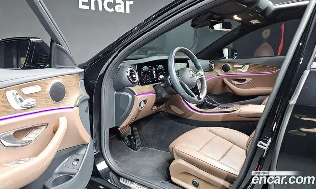 Mercedes-Benz E-Class 2022 2.0 автомат (гидро), миниатюра 12