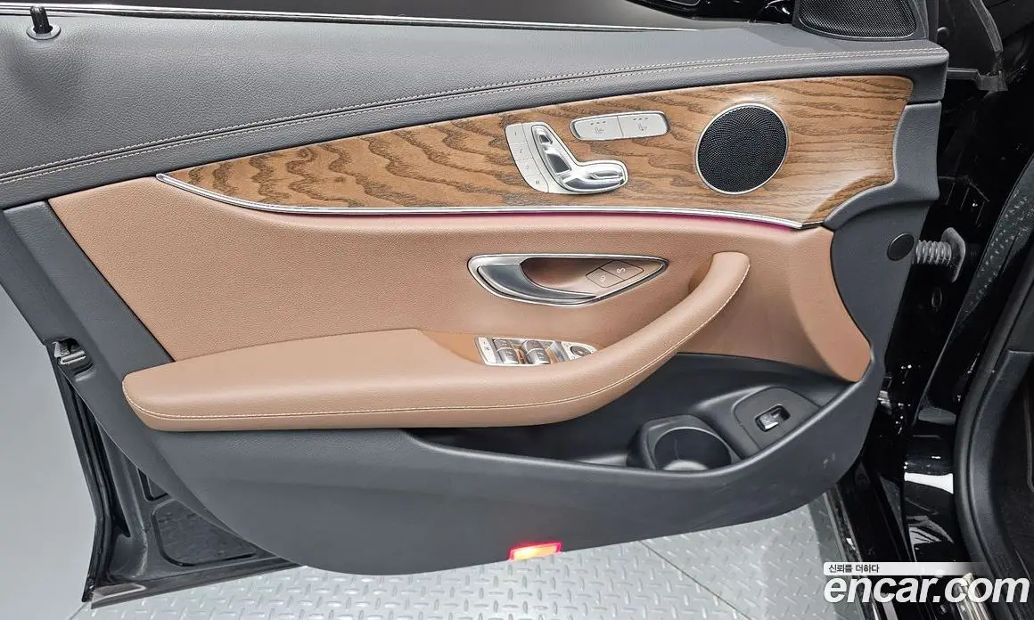 Mercedes-Benz E-Class 2022 2.0 автомат (гидро), фото 13