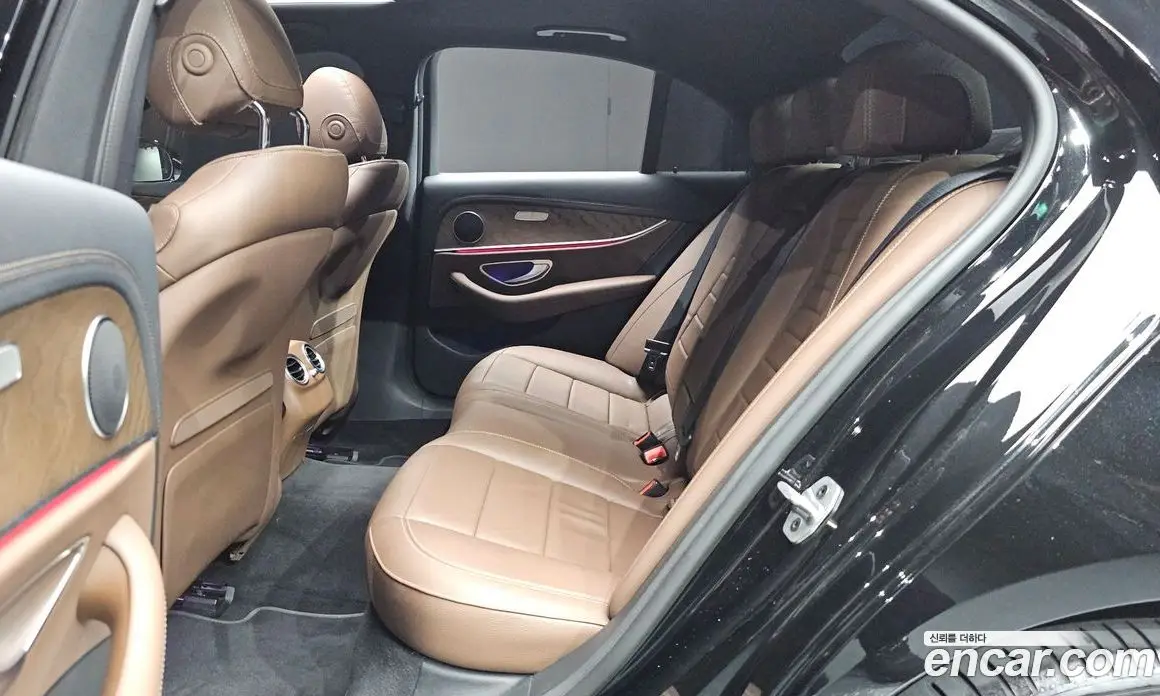 Mercedes-Benz E-Class 2022 2.0 автомат (гидро), фото 15
