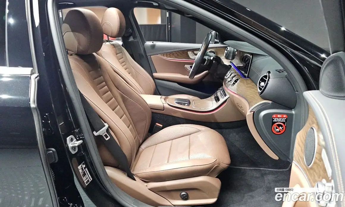 Mercedes-Benz E-Class 2022 2.0 автомат (гидро), фото 17