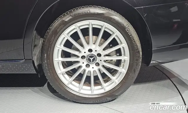 Mercedes-Benz E-Class 2022 2.0 автомат (гидро), миниатюра 6