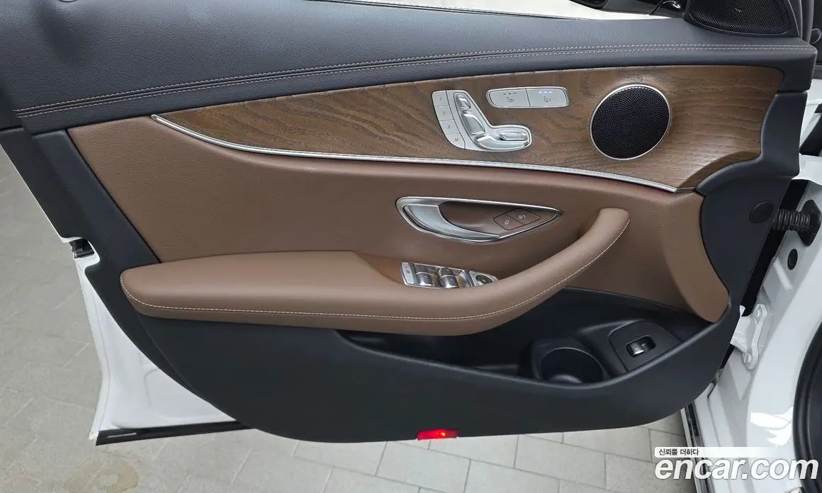 Mercedes-Benz E-Class 2023 2.0 автомат (гидро), фото 14