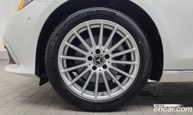 Mercedes-Benz E-Class 2023 2.0 автомат (гидро), миниатюра 5