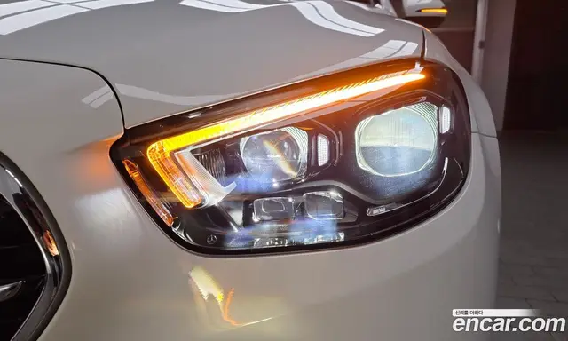 Mercedes-Benz E-Class 2023 2.0 автомат (гидро), миниатюра 8