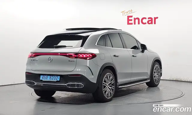 Mercedes-Benz EQE 2023 0.3 автомат (гидро), миниатюра 2