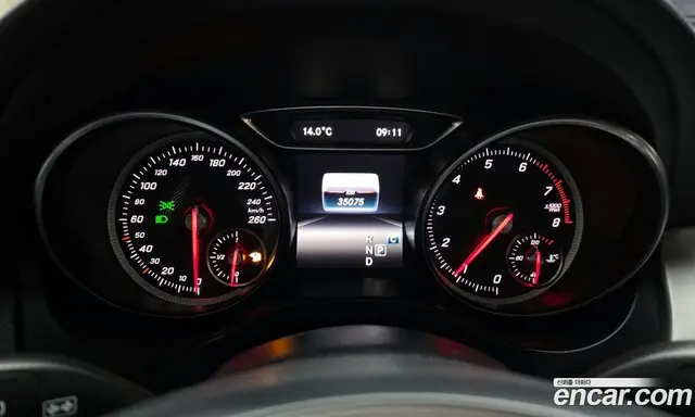 Mercedes-Benz GLA-Class 2018 2.0 автомат (гидро), миниатюра 11