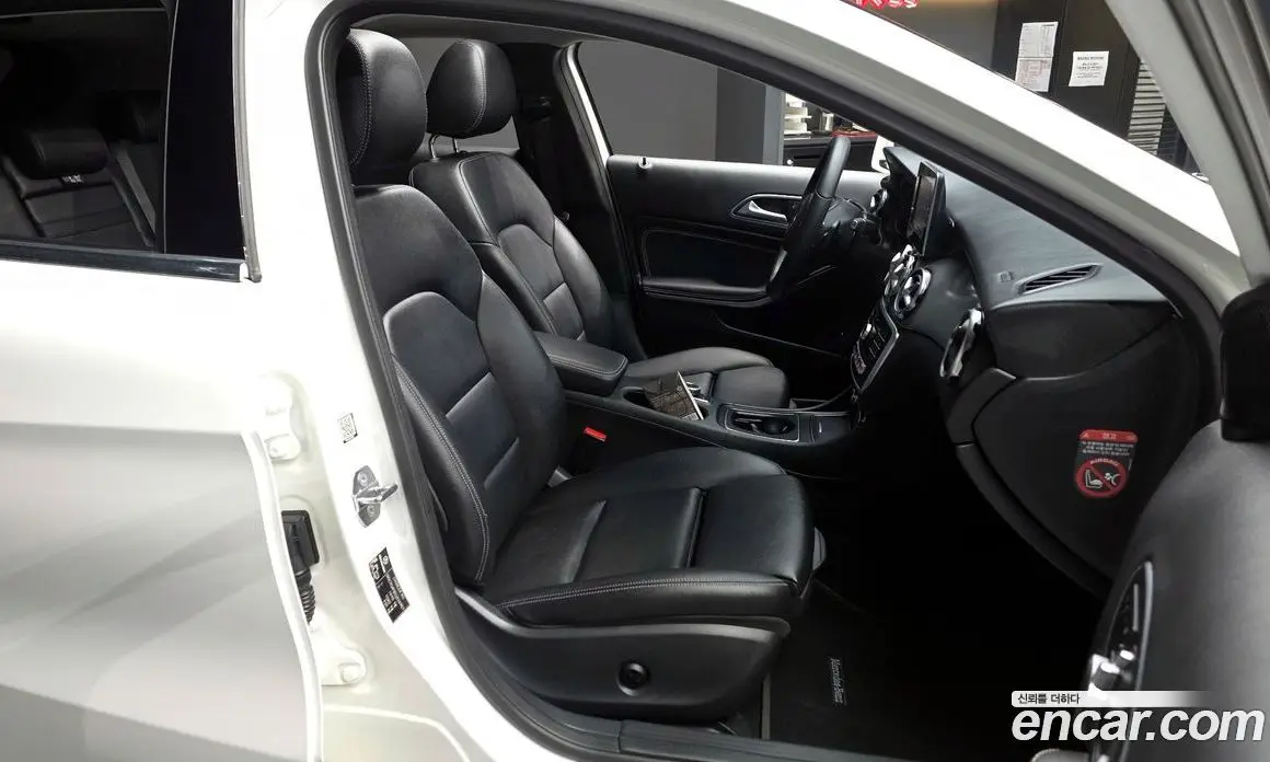 Mercedes-Benz GLA-Class 2018 2.0 автомат (гидро), фото 16