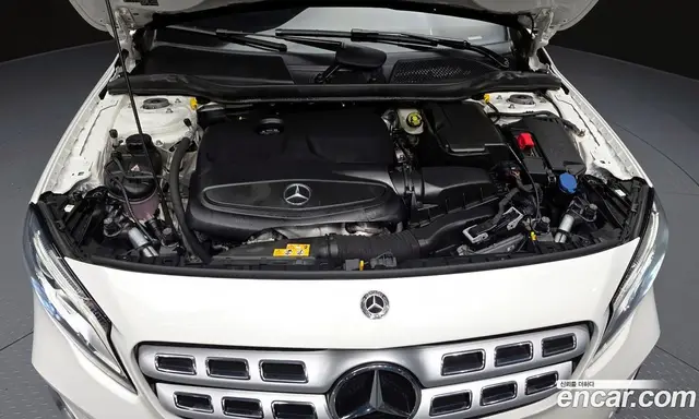 Mercedes-Benz GLA-Class 2018 2.0 автомат (гидро), миниатюра 6