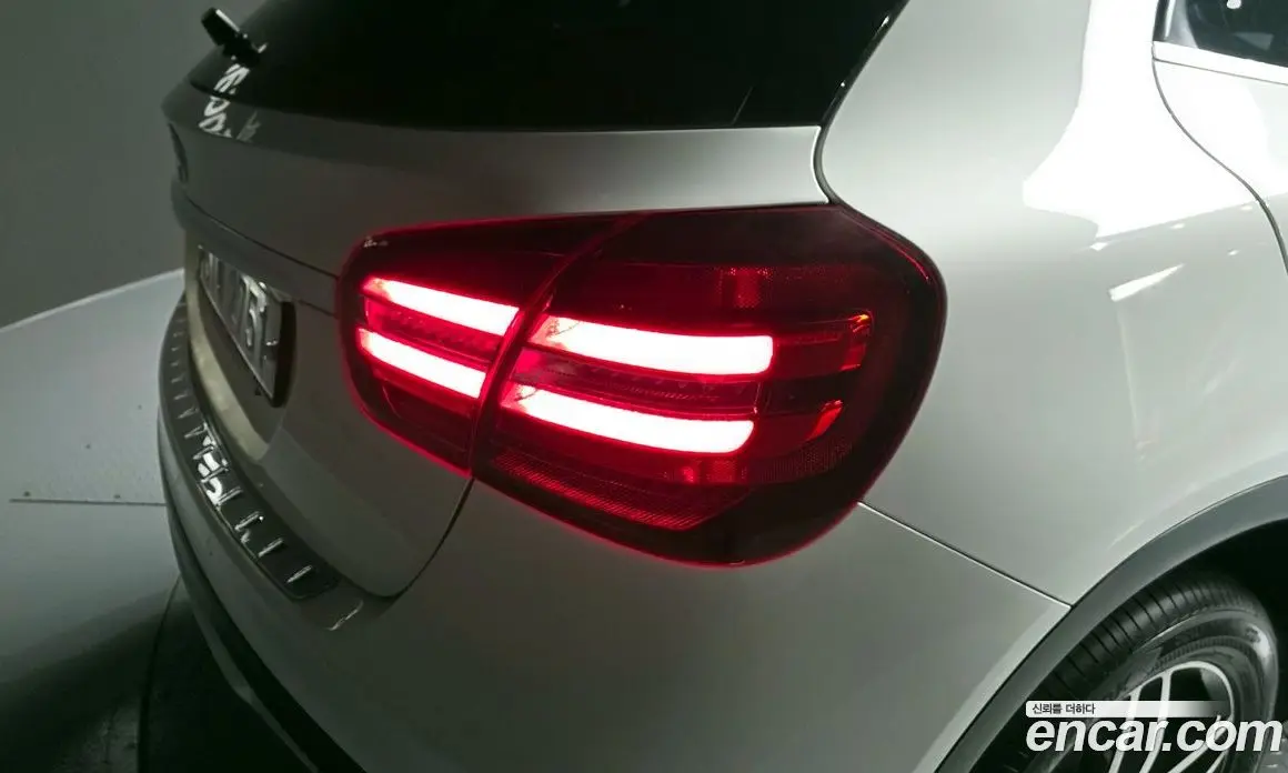 Mercedes-Benz GLA-Class 2018 2.0 автомат (гидро), фото 9