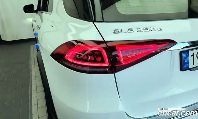 Mercedes-Benz GLE-Class 2022 2.0 автомат (гидро), миниатюра 9