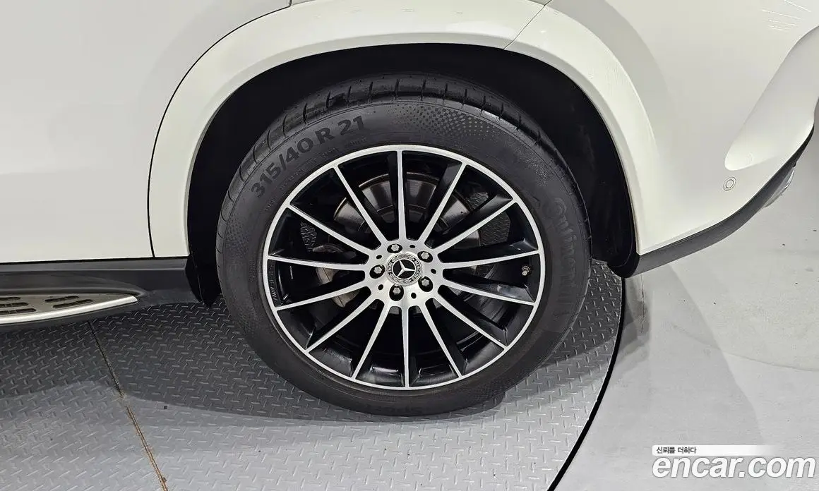 Mercedes-Benz GLE-Class 2023 3.0 автомат (гидро), фото 7