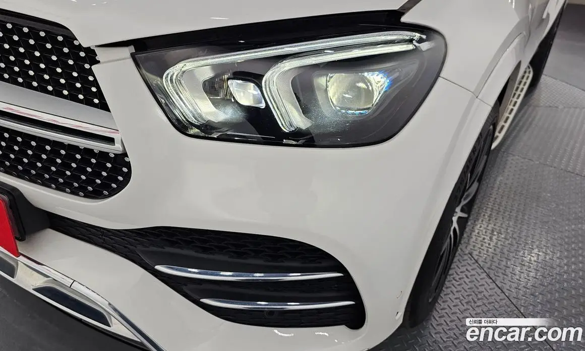 Mercedes-Benz GLE-Class 2023 3.0 автомат (гидро), фото 8