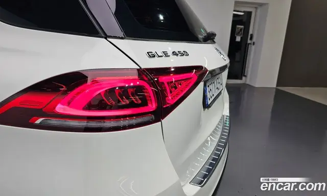 Mercedes-Benz GLE-Class 2023 3.0 автомат (гидро), миниатюра 9