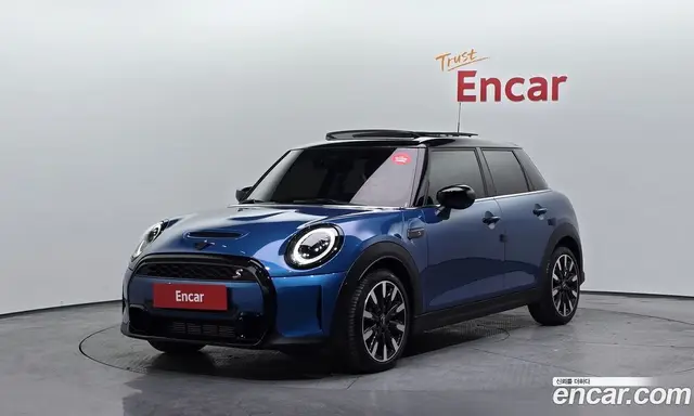Mini Cooper, 2023, 4 288 км