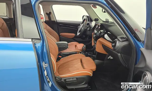 Mini Cooper 2023 2.0 автомат (гидро), миниатюра 11