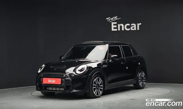 Mini Cooper, 2024, 20 538 км