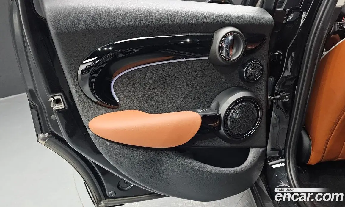 Mini Cooper 2024 2.0 автомат (гидро), фото 15