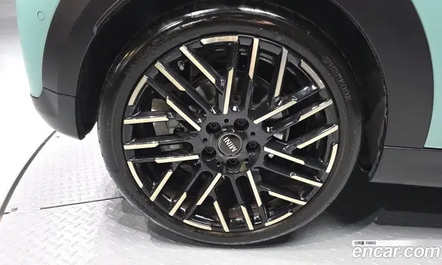 Mini Cooper 2024 2.0 автомат (гидро), миниатюра 5 Mini Cooper 2024 2.0 автомат (гидро), миниатюра 5