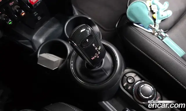 Mini Cooper 2024 1.5 автомат (гидро), миниатюра 11