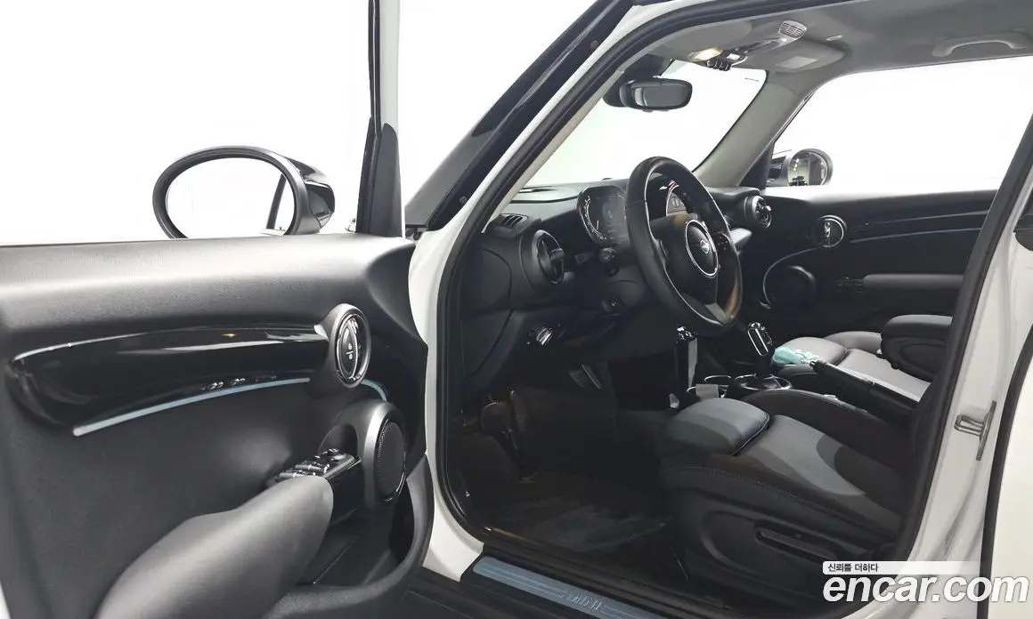 Mini Cooper 2024 1.5 автомат (гидро), фото 12