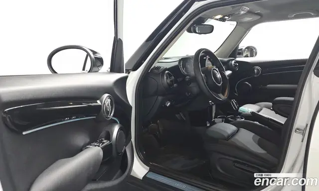 Mini Cooper 2024 1.5 автомат (гидро), миниатюра 12