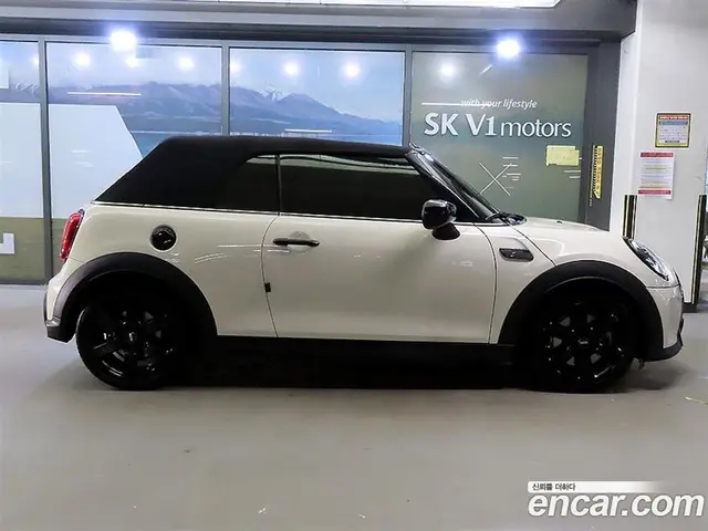 Mini Cooper Convertible 2021 2.0 автомат (гидро), миниатюра 3 Mini Cooper Convertible 2021 2.0 автомат (гидро), миниатюра 3