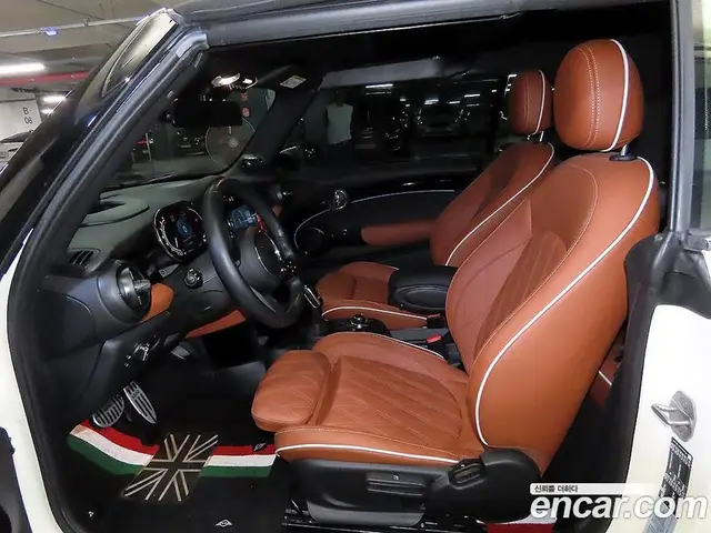 Mini Cooper Convertible 2021 2.0 автомат (гидро), миниатюра 8 Mini Cooper Convertible 2021 2.0 автомат (гидро), миниатюра 8