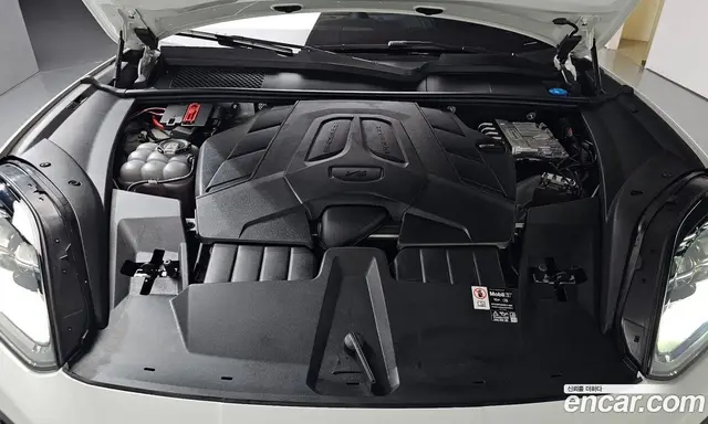 Porsche Cayenne 2025 3.0 автомат (гидро), миниатюра 5