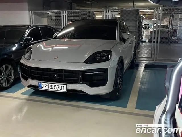 Porsche Cayenne 2025 4.0 автомат (гидро), миниатюра 3 Porsche Cayenne 2025 4.0 автомат (гидро), миниатюра 3