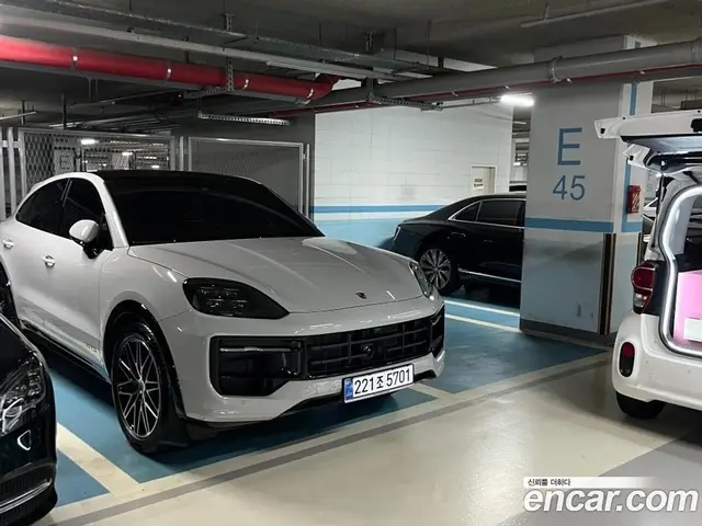 Porsche Cayenne 2025 4.0 автомат (гидро), миниатюра 5 Porsche Cayenne 2025 4.0 автомат (гидро), миниатюра 5