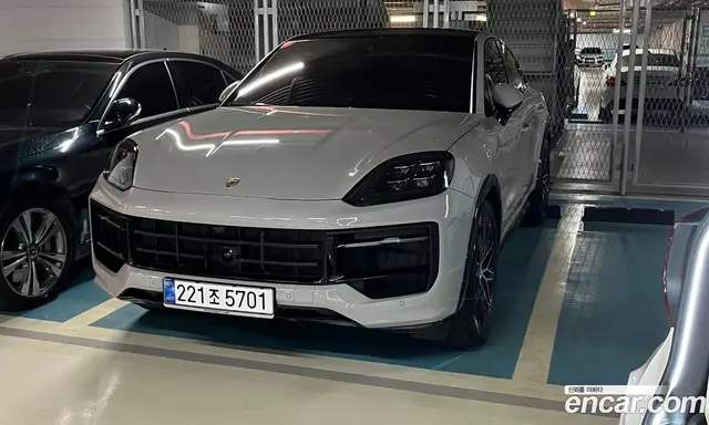 Porsche Cayenne 2025 4.0 автомат (гидро), миниатюра 6 Porsche Cayenne 2025 4.0 автомат (гидро), миниатюра 6