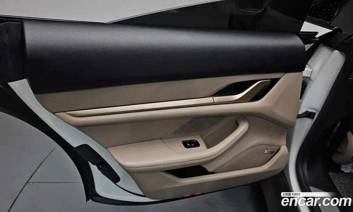 Porsche Taycan 2021 0.1 автомат (гидро), фото 14