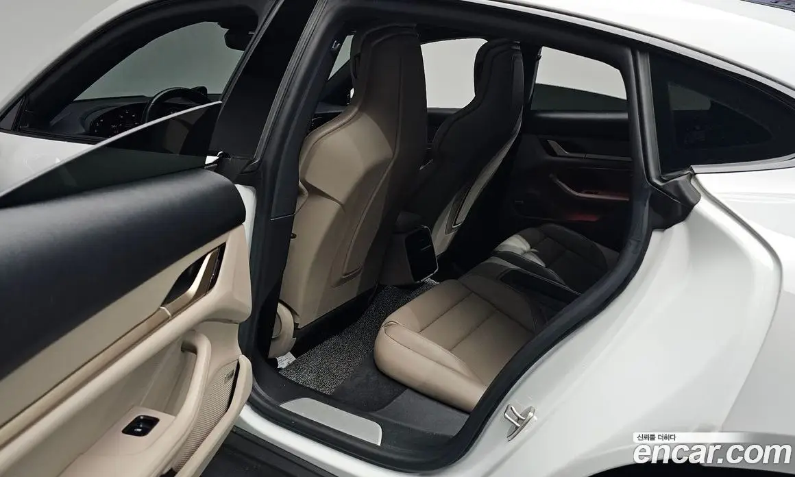Porsche Taycan 2021 0.1 автомат (гидро), фото 15