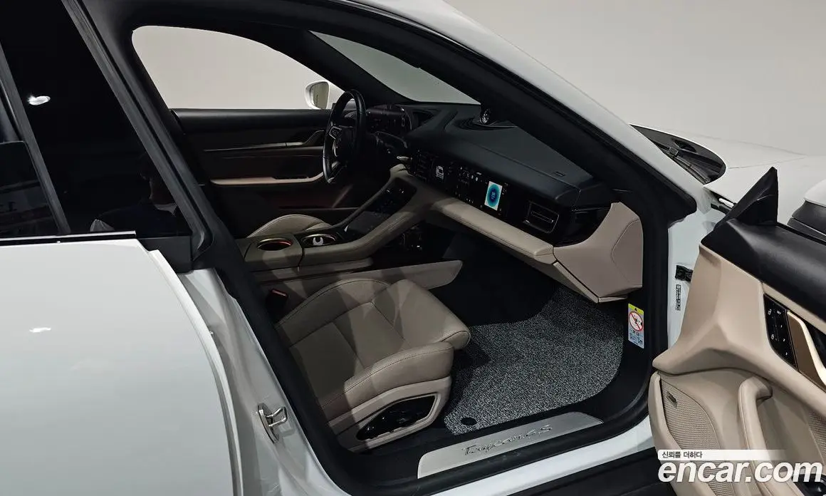 Porsche Taycan 2021 0.1 автомат (гидро), фото 16