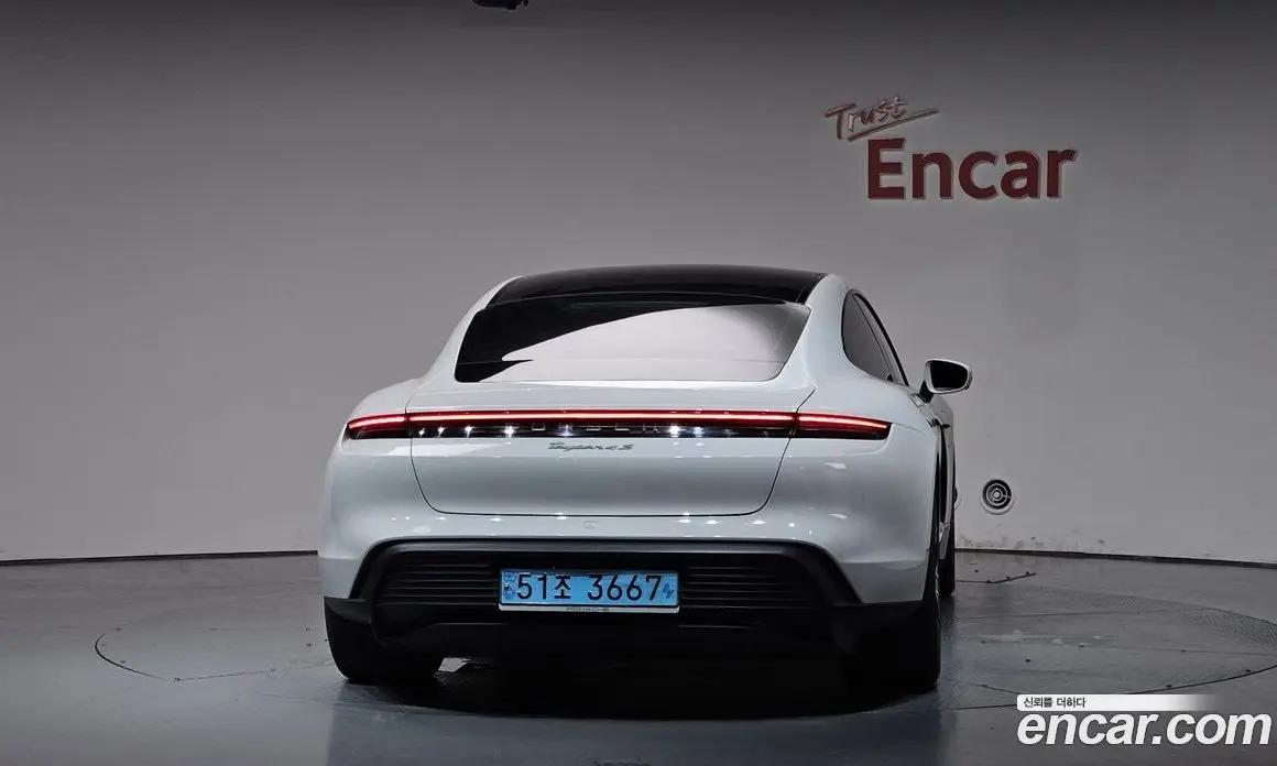 Porsche Taycan 2021 0.1 автомат (гидро), фото 3