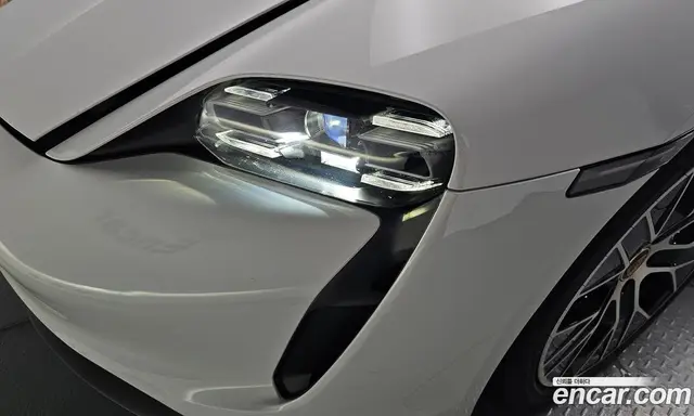 Porsche Taycan 2021 0.1 автомат (гидро), миниатюра 7