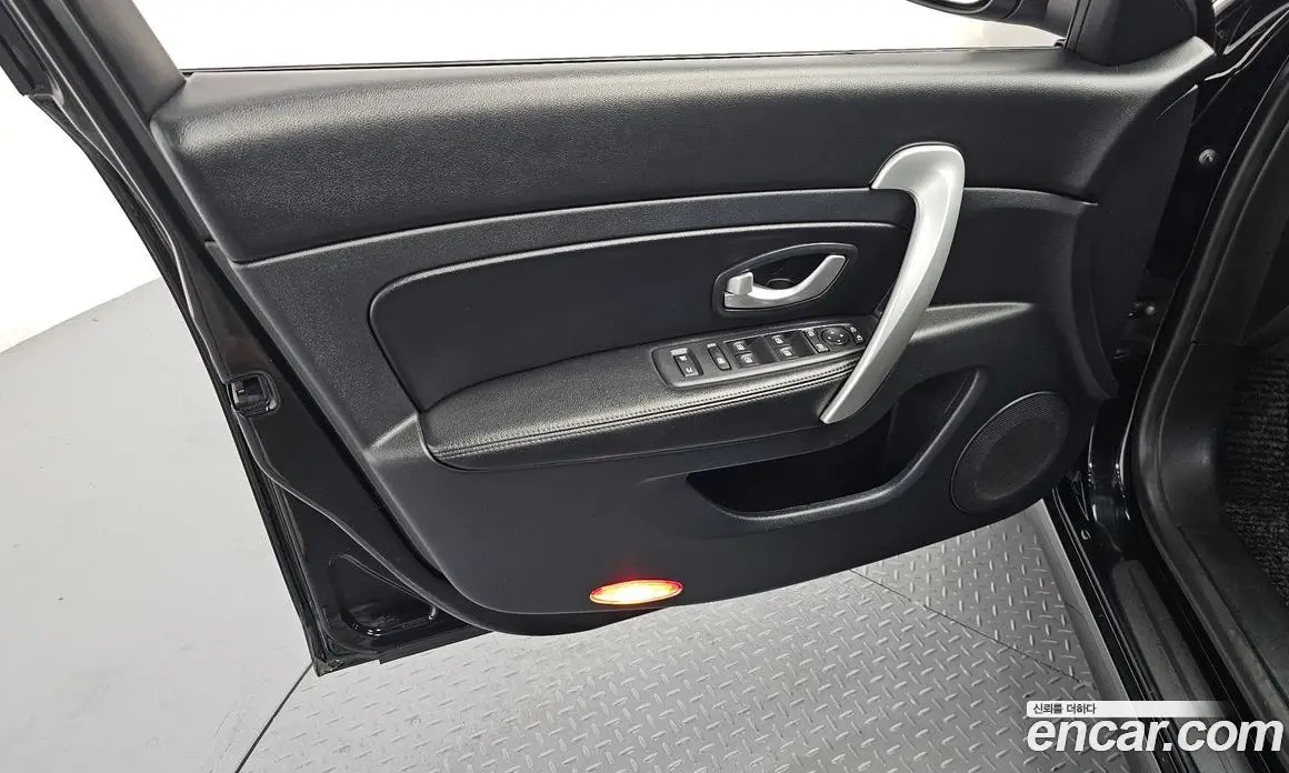 Renault (Samsung) SM5 2016 2.0 автомат (гидро), фото 14 Renault (Samsung) SM5 2016 2.0 автомат (гидро), фото 14