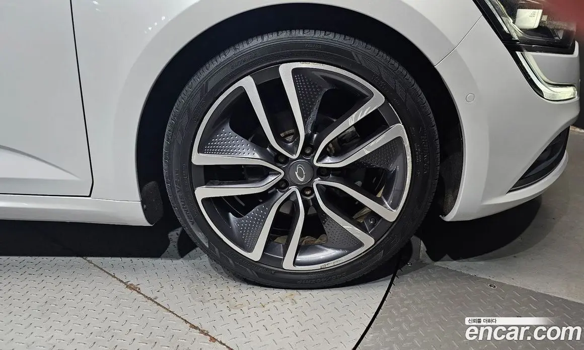 Renault (Samsung) SM6 2016 1.6 автомат (гидро), фото 7 Renault (Samsung) SM6 2016 1.6 автомат (гидро), фото 7