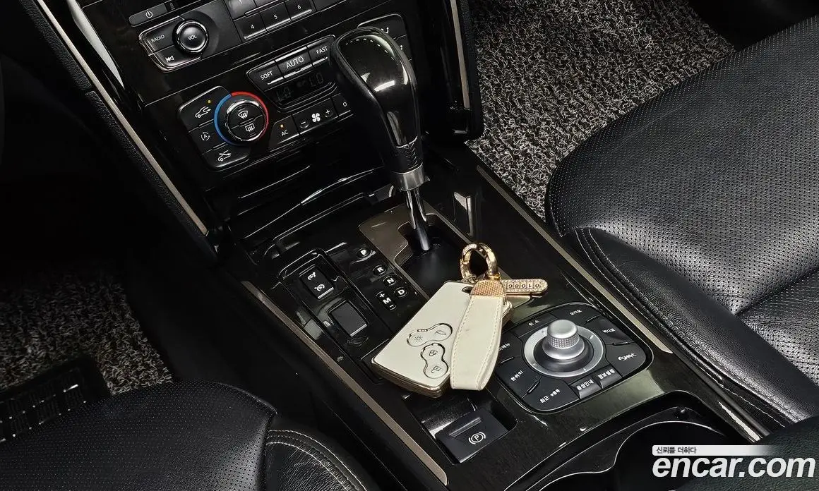 Renault (Samsung) SM7 2014 2.5 автомат (гидро), фото 9 Renault (Samsung) SM7 2014 2.5 автомат (гидро), фото 9