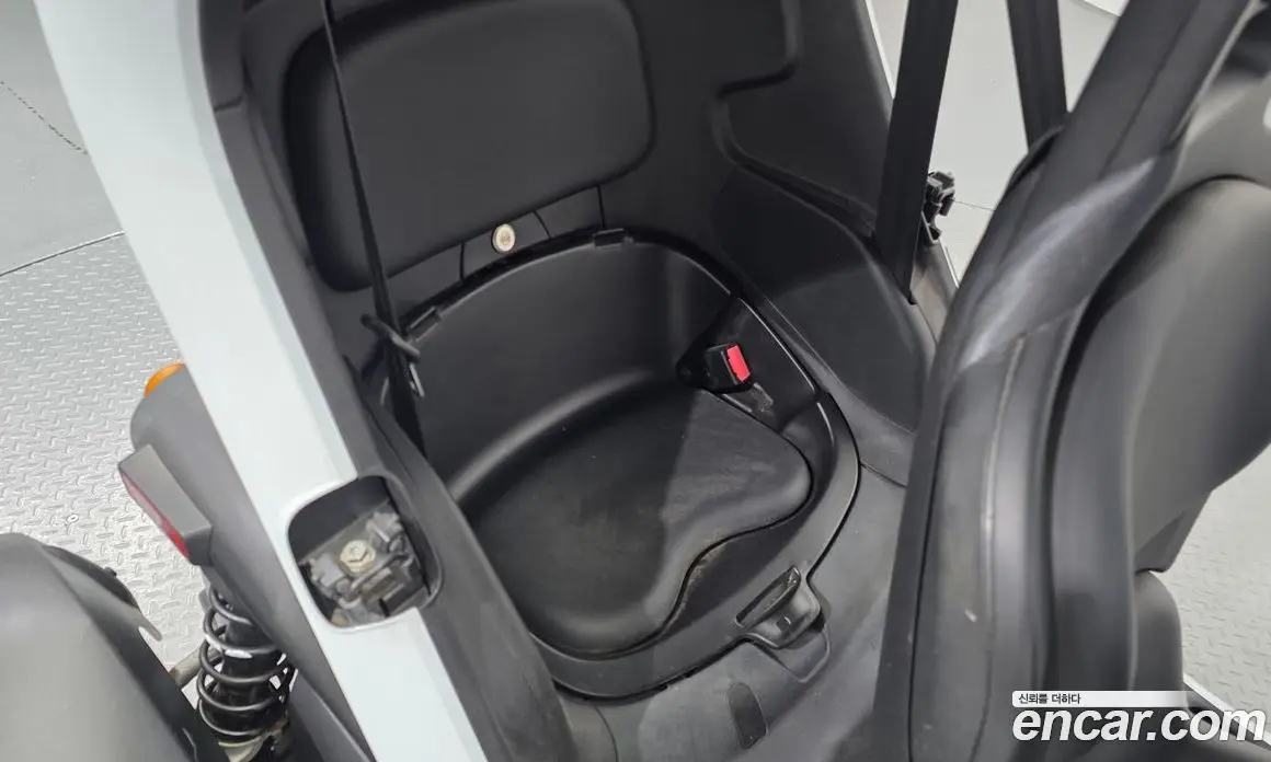 Renault (Samsung) Twizy 2020 0.1 автомат (гидро), фото 17