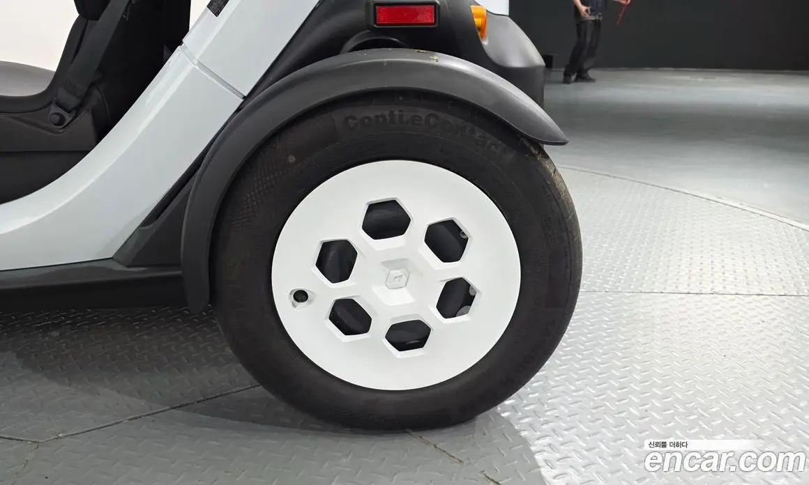 Renault (Samsung) Twizy 2020 0.1 автомат (гидро), фото 7