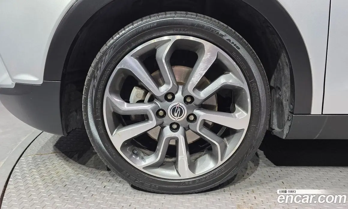 SsangYong TIBOLI 2015 1.6 автомат (гидро), фото 5 SsangYong TIBOLI 2015 1.6 автомат (гидро), фото 5