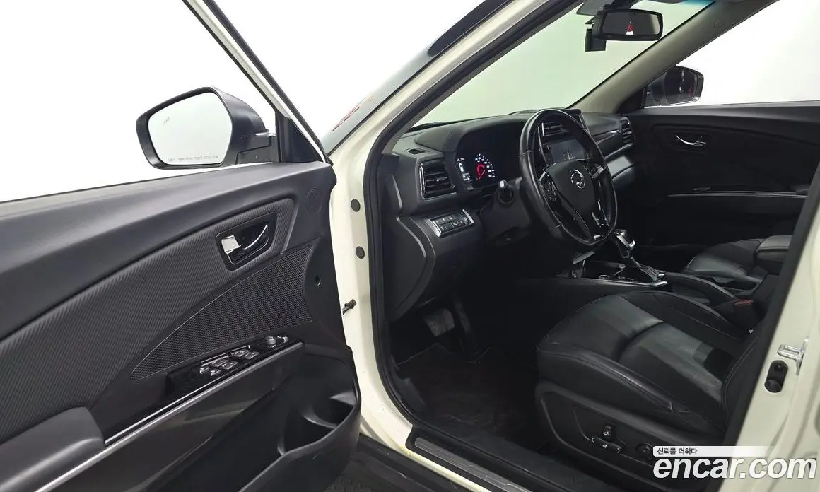 SsangYong TIBOLI 2019 1.6 автомат (гидро), фото 13