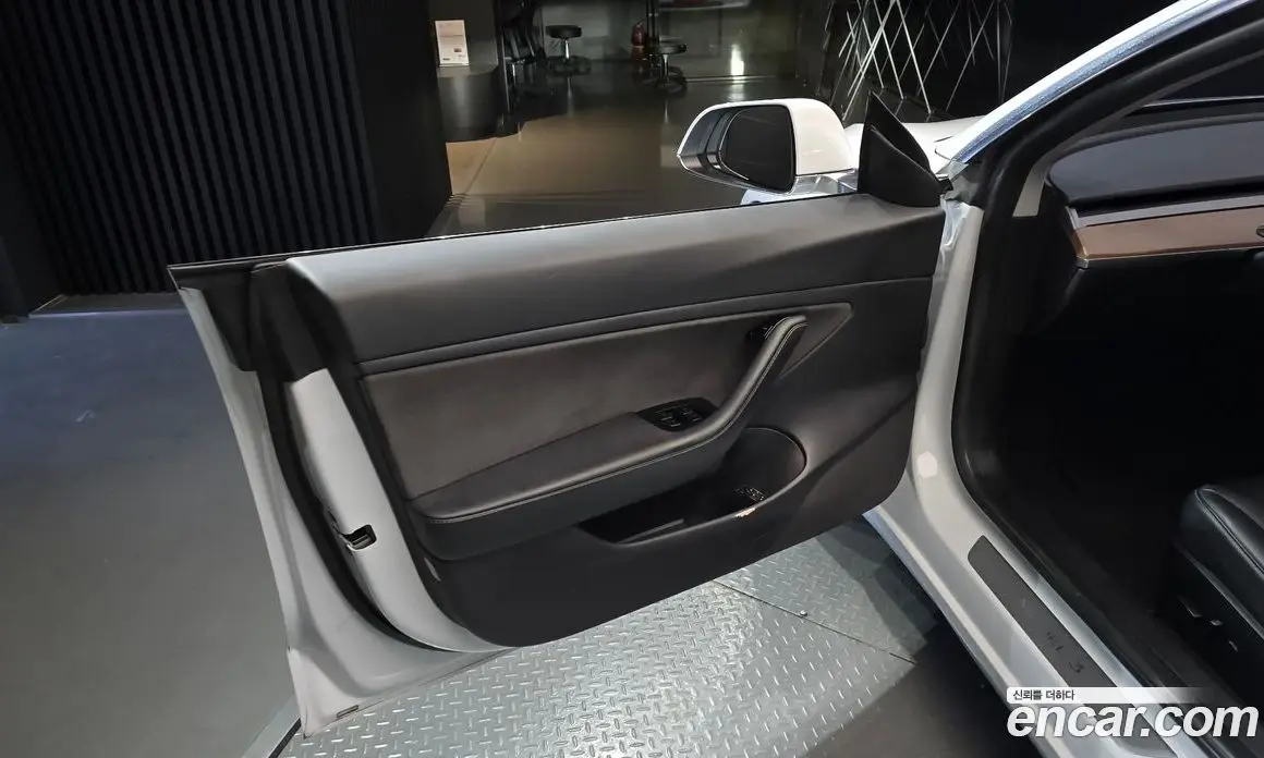 Tesla Model 3 2019 0.2 автомат (гидро), фото 14 Tesla Model 3 2019 0.2 автомат (гидро), фото 14