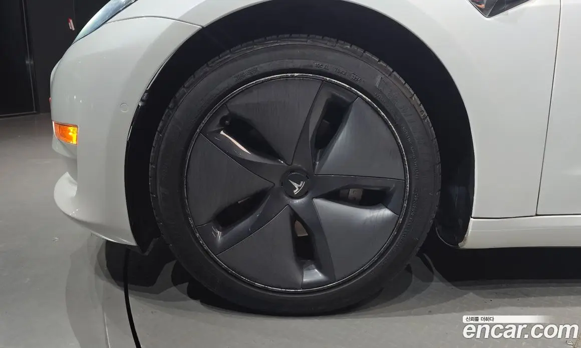 Tesla Model 3 2019 0.2 автомат (гидро), фото 5 Tesla Model 3 2019 0.2 автомат (гидро), фото 5