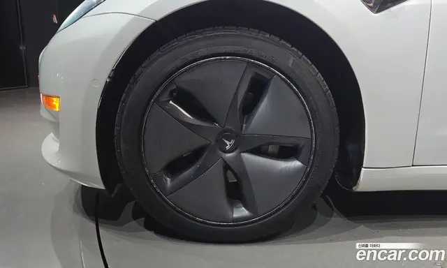 Tesla Model 3 2019 0.2 автомат (гидро), миниатюра 5 Tesla Model 3 2019 0.2 автомат (гидро), миниатюра 5