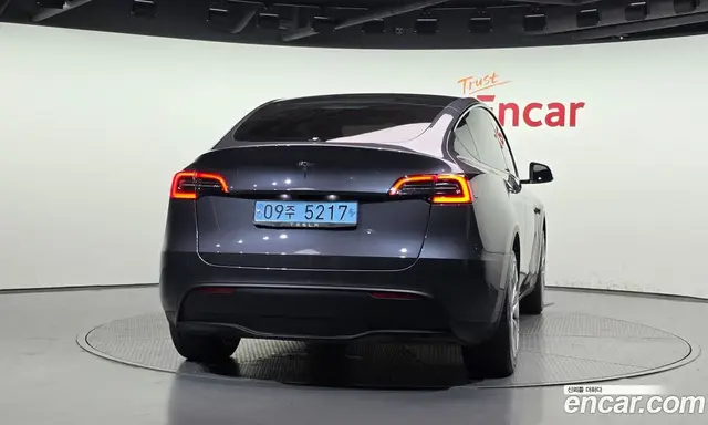 Tesla Model Y 2023 0.2 автомат (гидро), миниатюра 4 Tesla Model Y 2023 0.2 автомат (гидро), миниатюра 4
