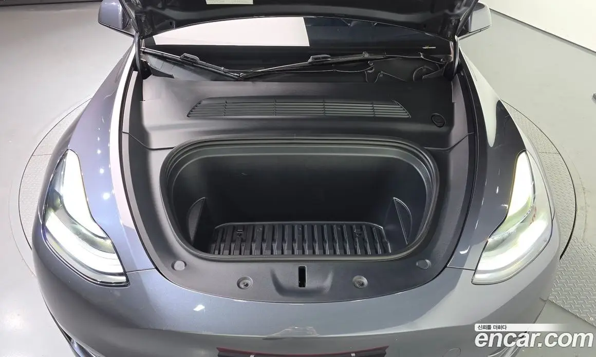 Tesla Model Y 2023 0.2 автомат (гидро), фото 6 Tesla Model Y 2023 0.2 автомат (гидро), фото 6