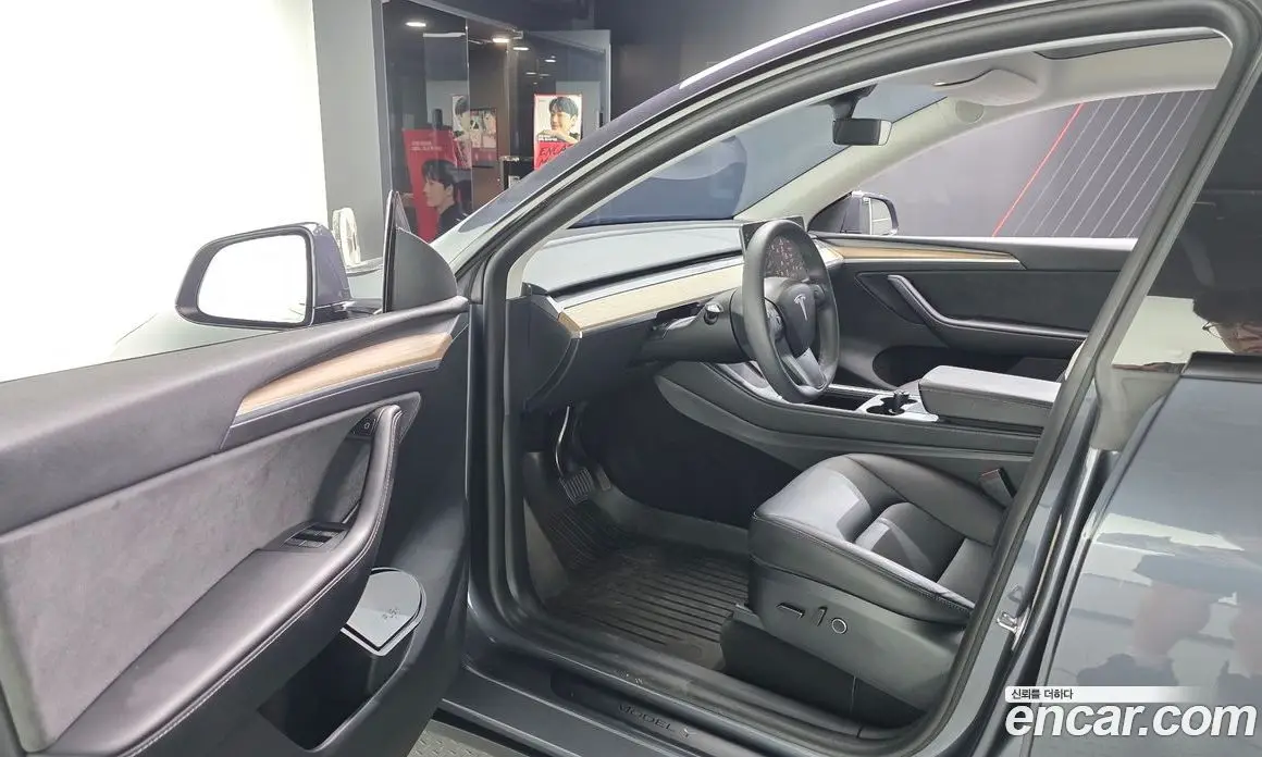 Tesla Model Y 2023 0.2 автомат (гидро), фото 10 Tesla Model Y 2023 0.2 автомат (гидро), фото 10
