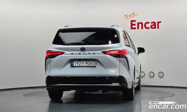 Toyota Sienna 2022 2.5 автомат (гидро), миниатюра 4